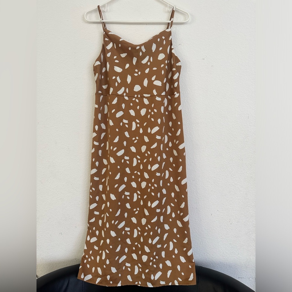 Old Navy Brown and White Midi Dress size Medium EUC
